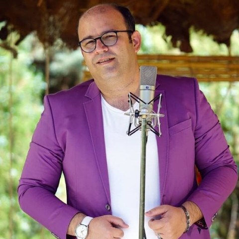 بهرام نازمهر هنرجوی آموزشگاه موسیقی همراز