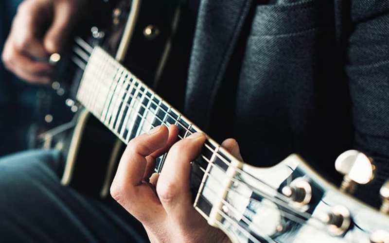 اولین قدم آموزش گیتار