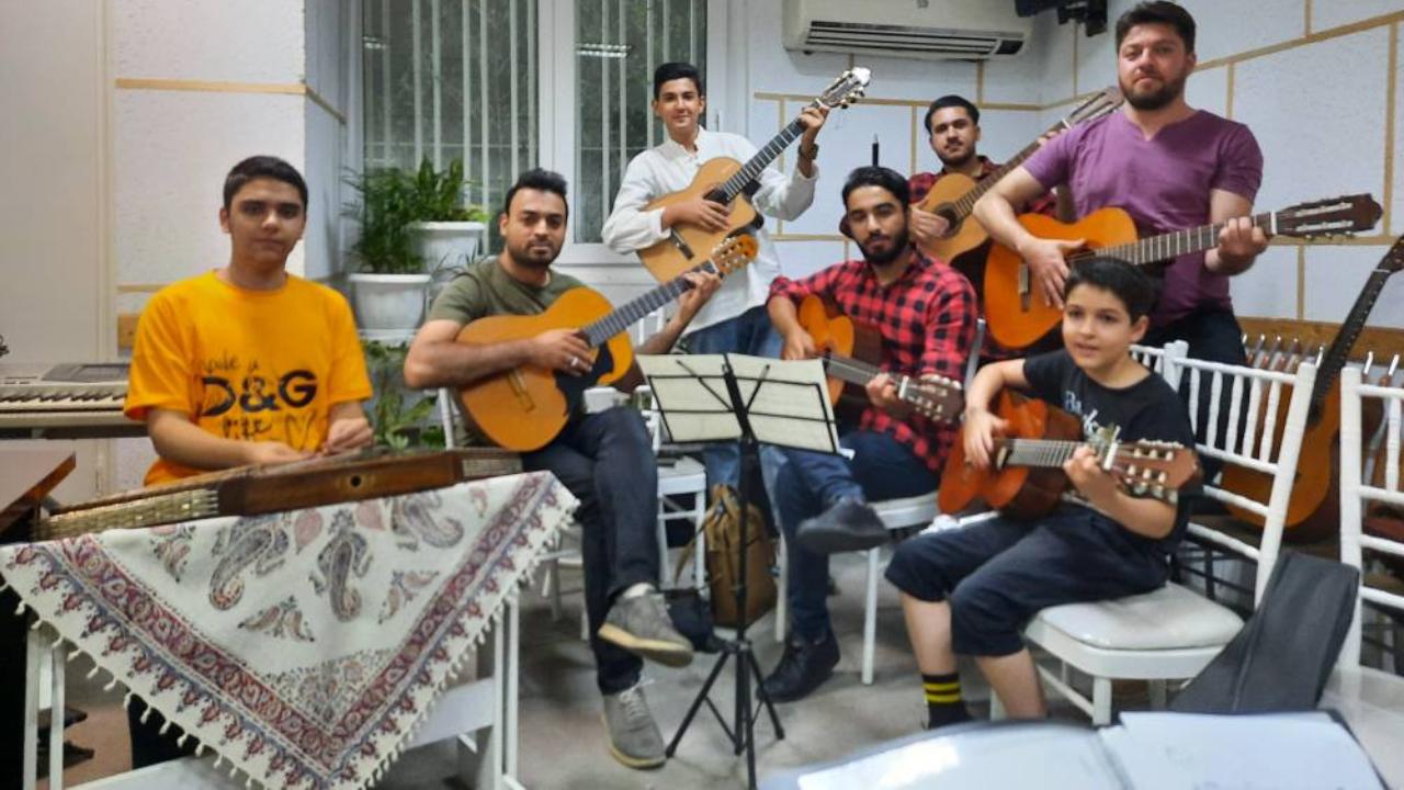 راهنمای کامل انتخاب بهترین آموزشگاه موسیقی در تهران